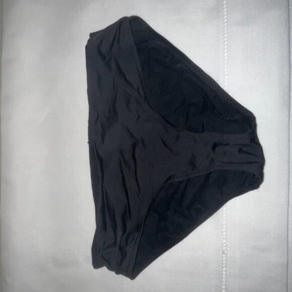 Sea Level Australia Eco Essentials Mid Bikini Pant in Black Size 8 - Picture 3 of 5